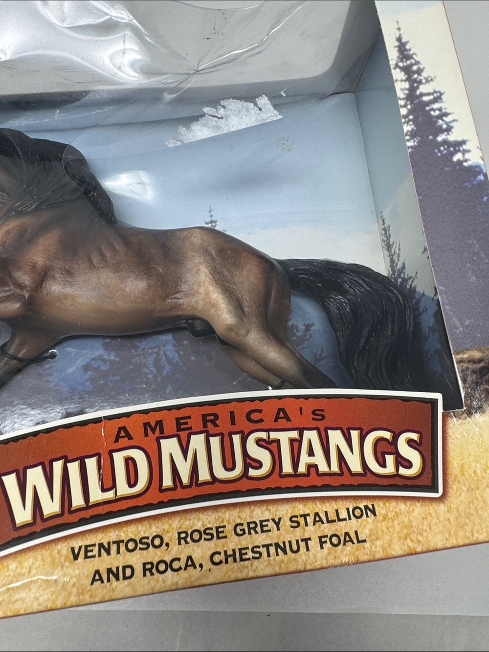 BREYER AMERICA'S WILD MUSTANGS VENTOSO STALLION & ROCA FOAL HORSE FIGURINES - Picture 13 of 17